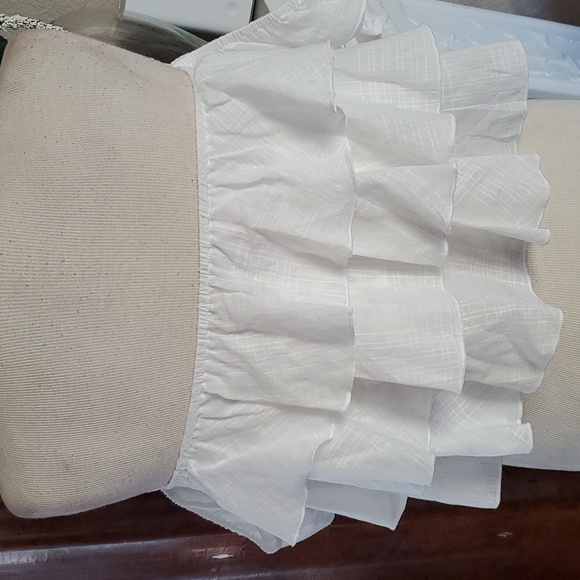 Ruffled strapless top - Picture 2 of 9